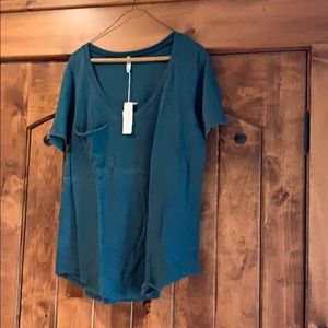 Z supply v- neck pocket t